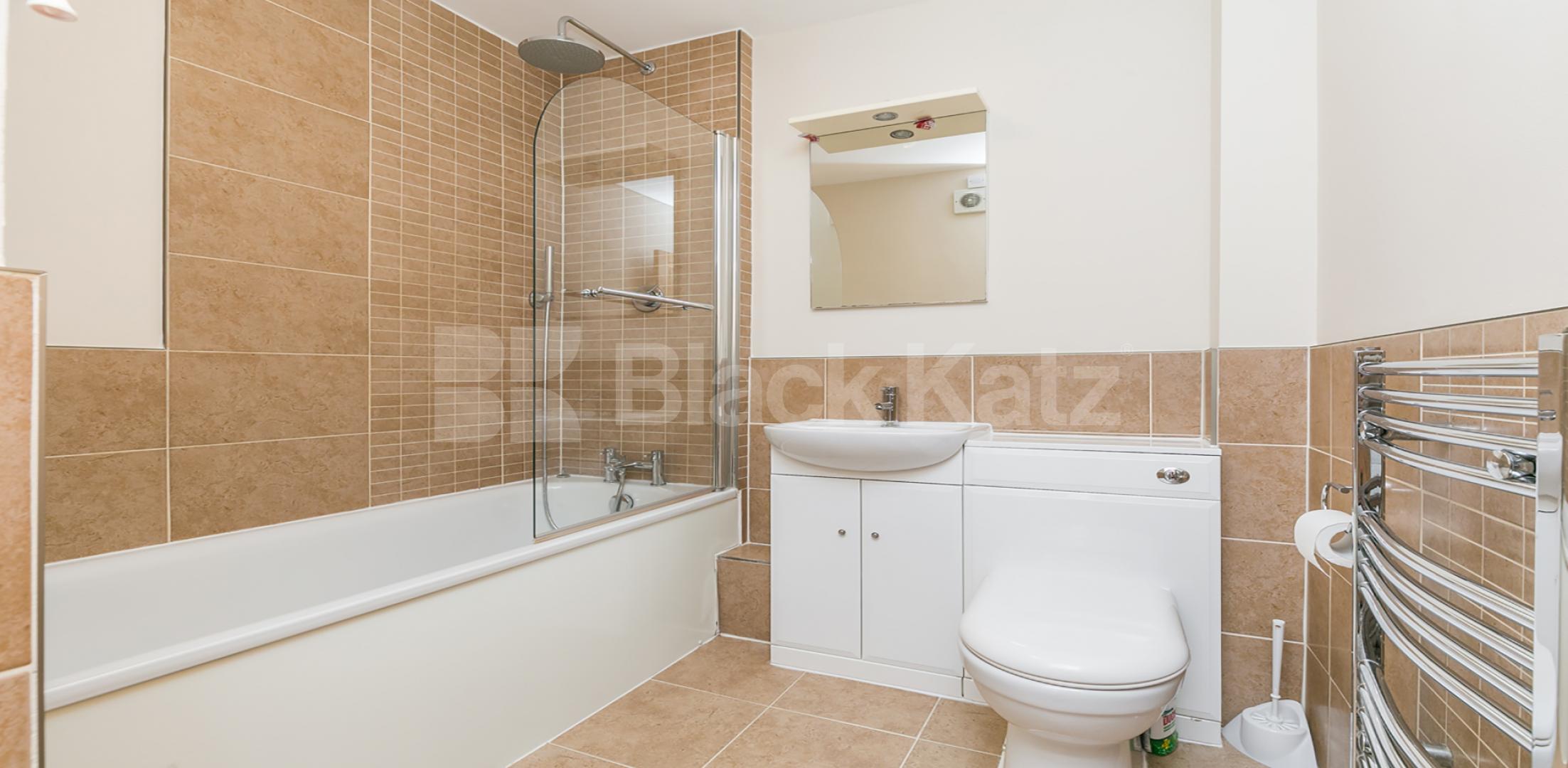 			1 Bedroom, 1 bath, 1 reception Flat			 St Georges Lodge, Muswell Hill, Muswell Hill / Crouch End